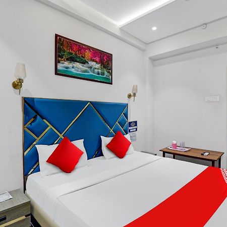 Hotel O Shree Palace Utrān Exteriör bild