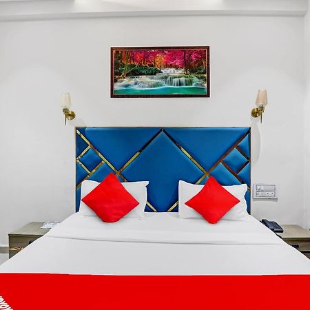 Hotel O Shree Palace Utrān Exteriör bild