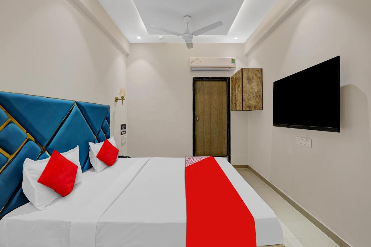 Hotel O Shree Palace Utrān Exteriör bild